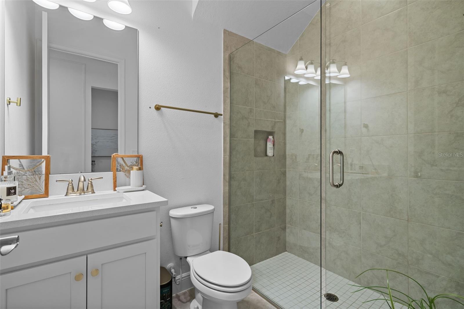 Image 43 of 61 For 13736 Larkton Lane