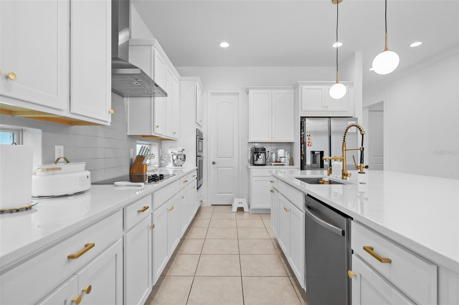 Image 14 of 61 For 13736 Larkton Lane