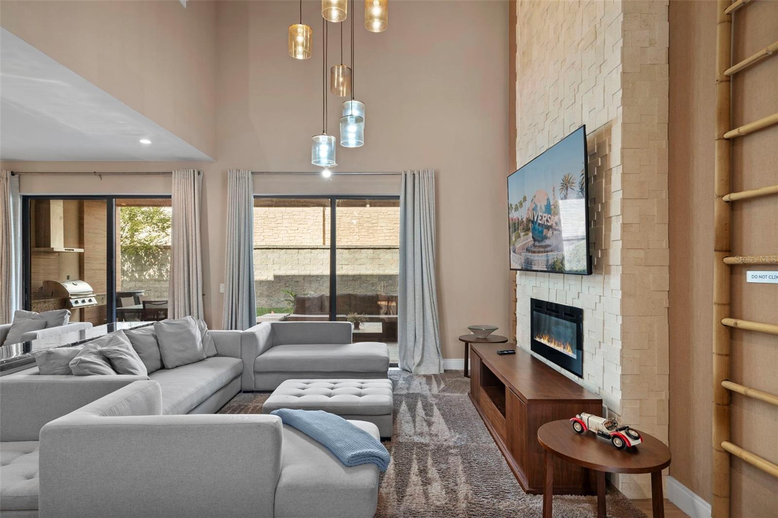 Image 10 of 54 For 3099 Rockefeller Way