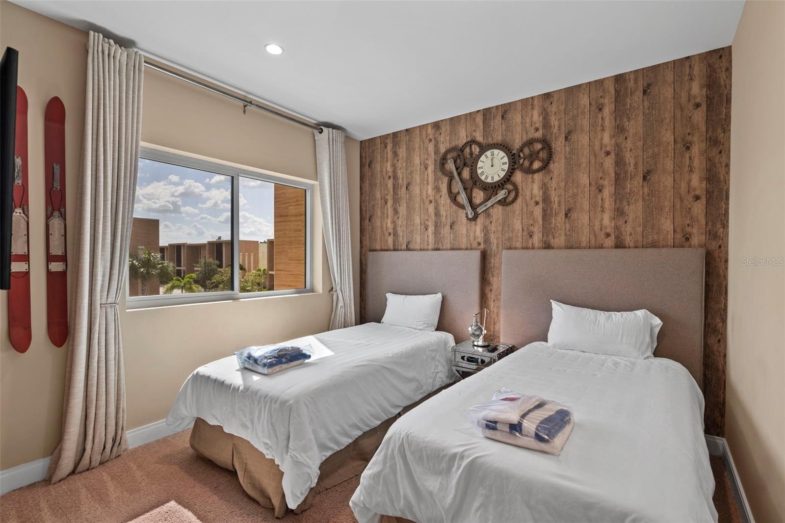 Image 19 of 54 For 3099 Rockefeller Way