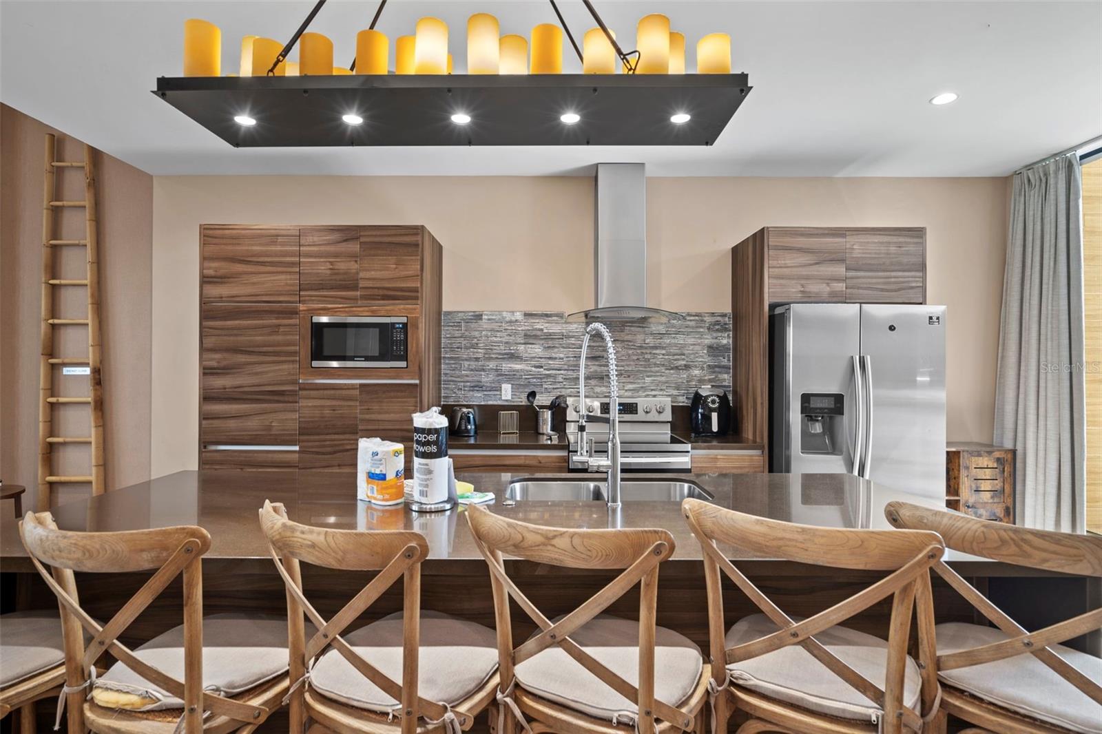 Image 4 of 54 For 3099 Rockefeller Way