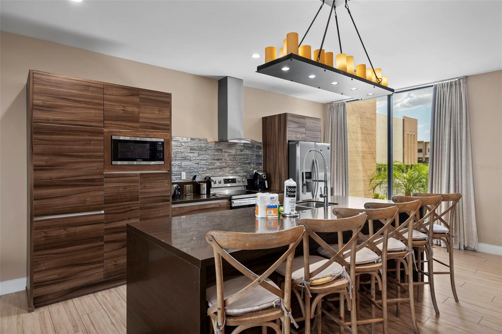 Image 5 of 54 For 3099 Rockefeller Way