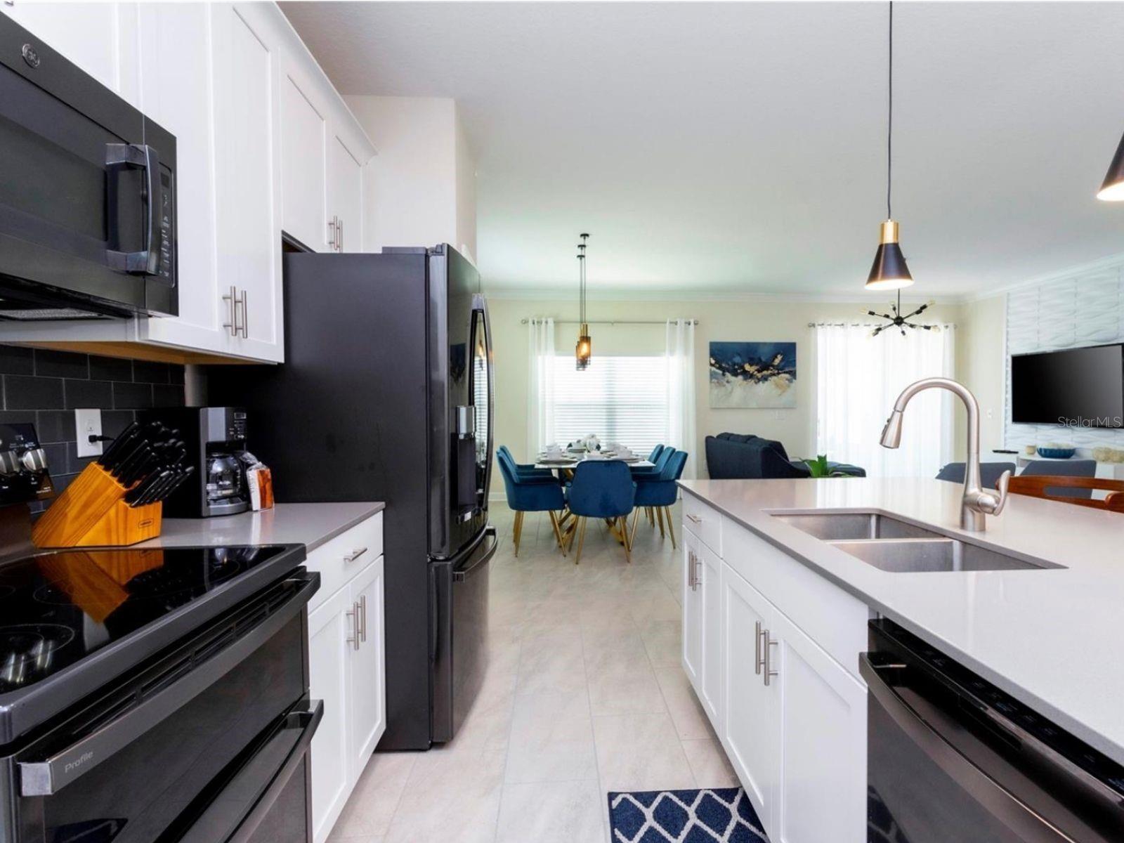 Image 10 of 67 For 1176 Challenge Drive