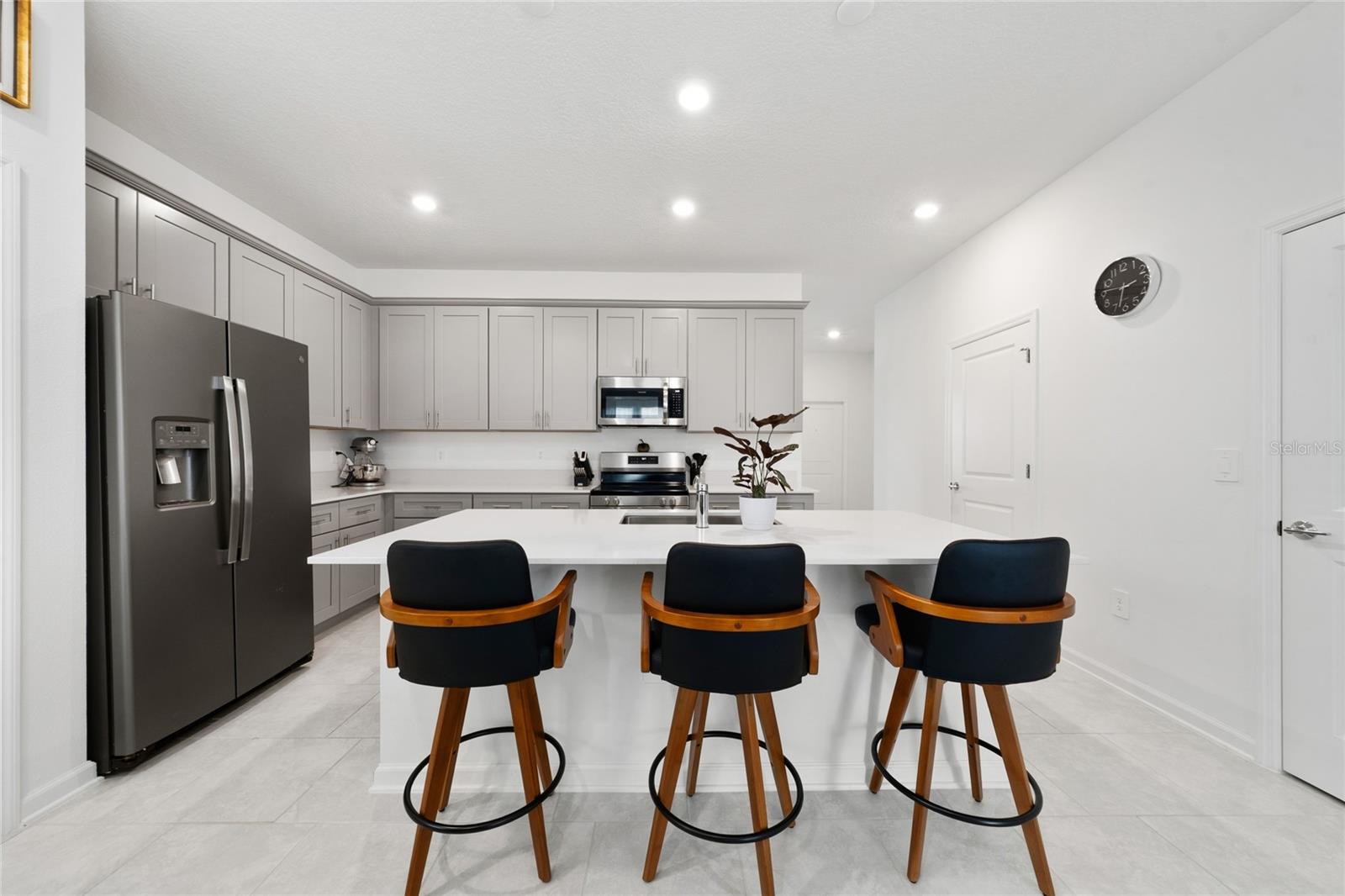 Image 9 of 28 For 4132 Jespersen Street