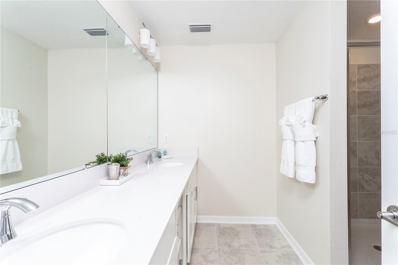 Image 28 of 53 For 3161 Paradox Circle # 108