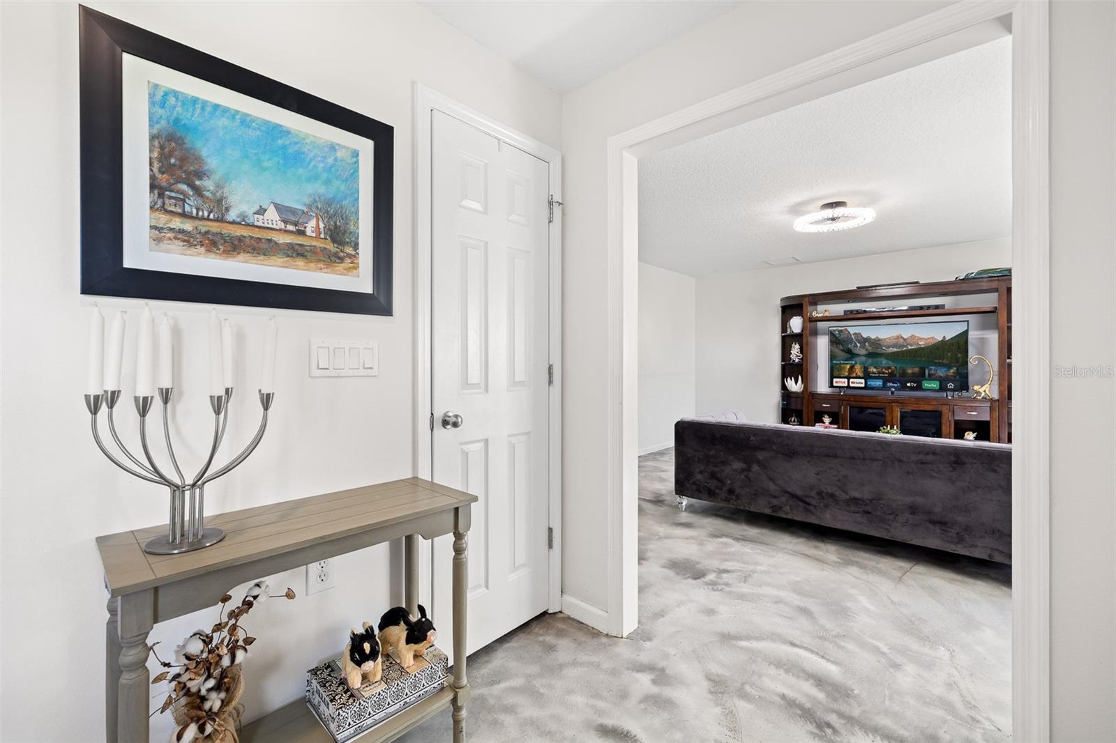 Image 4 of 26 For 4245 Henry J Avenue