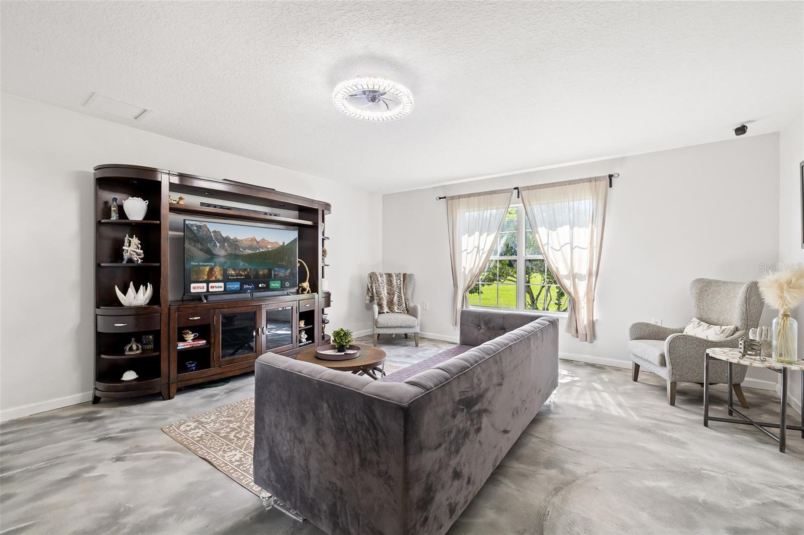 Image 5 of 26 For 4245 Henry J Avenue