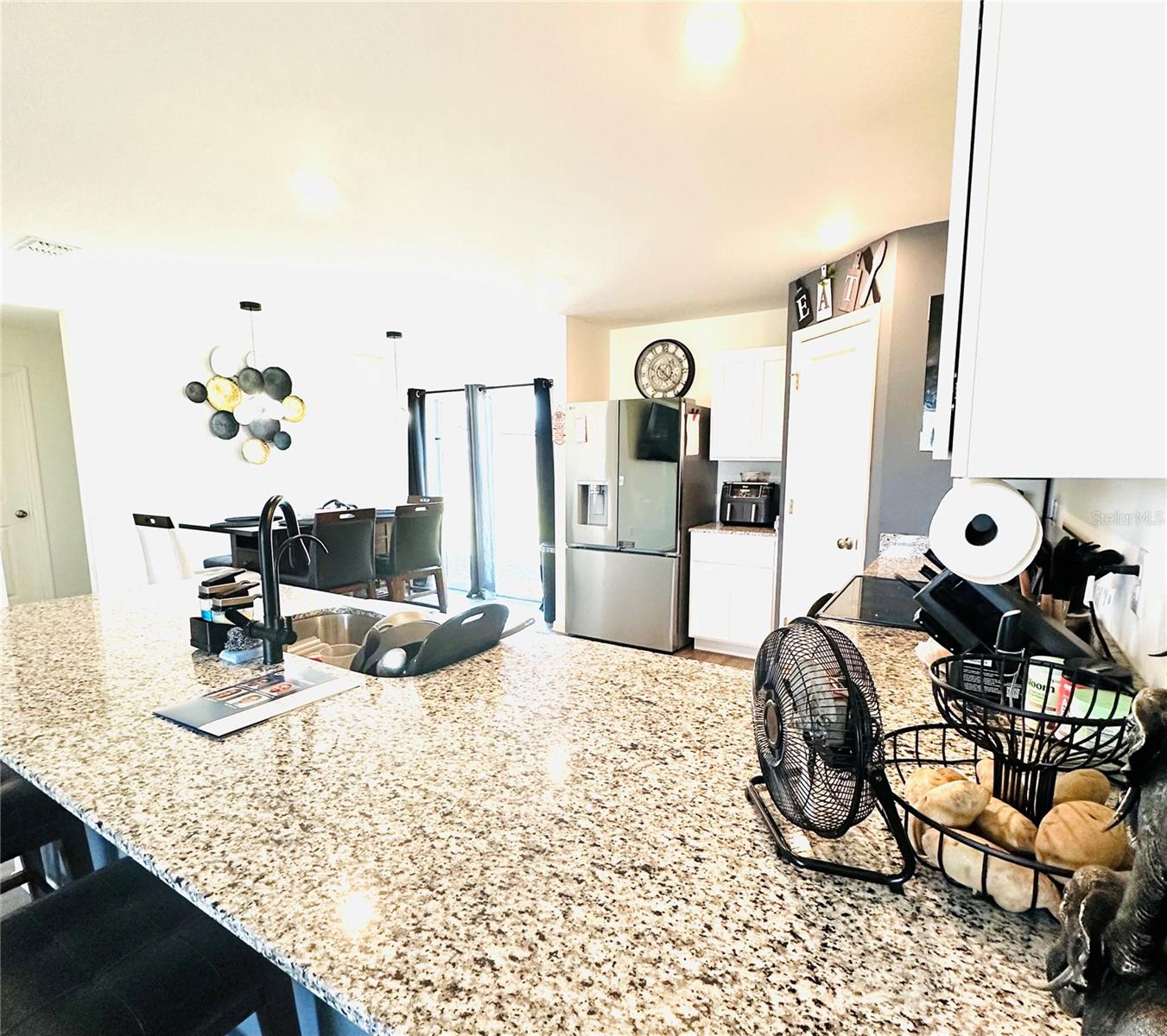 Image 11 of 32 For 1053 Ambleside Dr