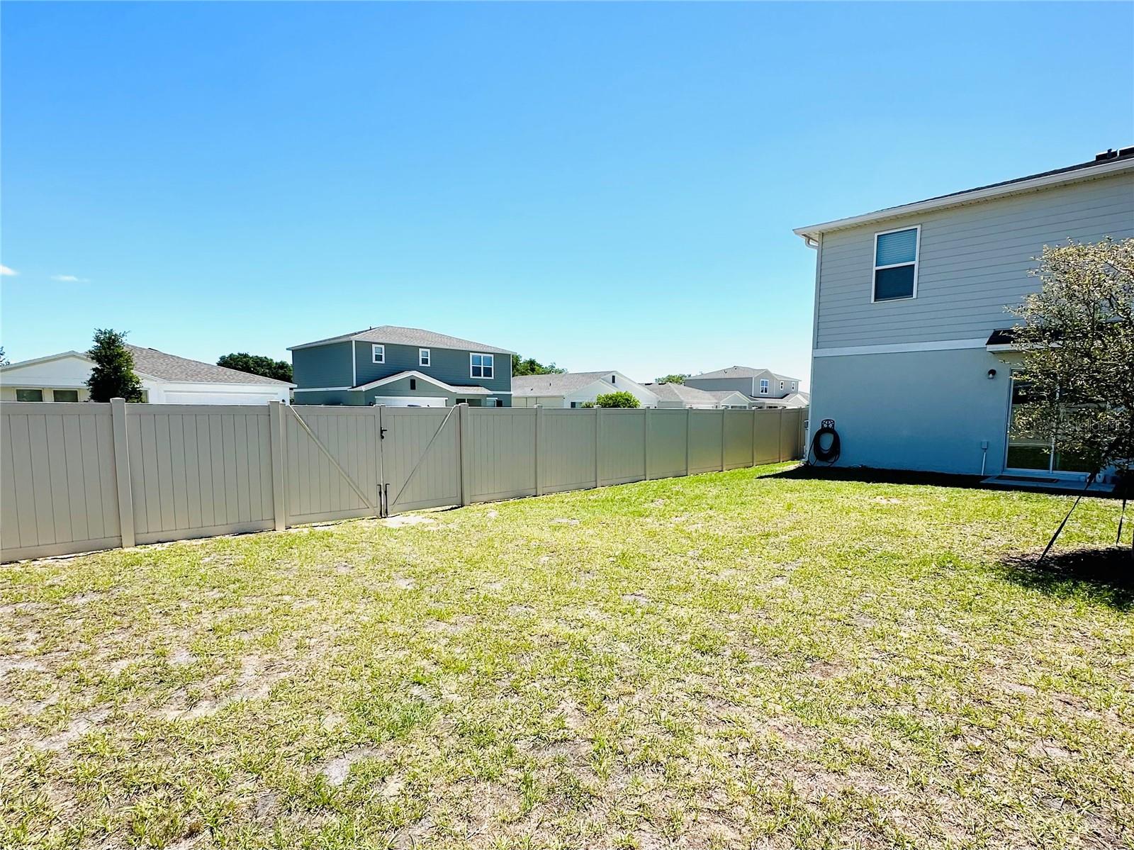 Image 31 of 32 For 1053 Ambleside Dr