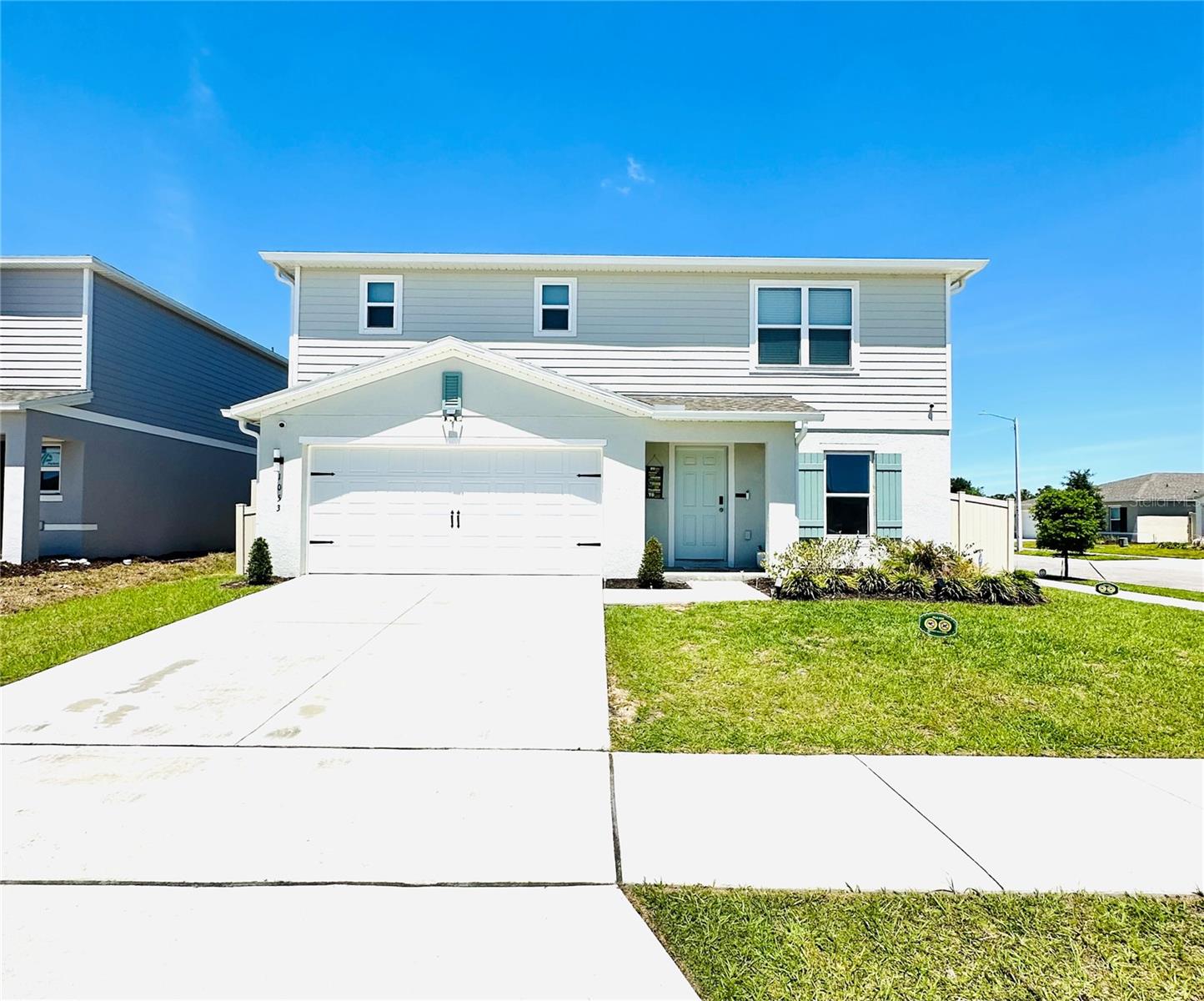 Image 5 of 32 For 1053 Ambleside Dr