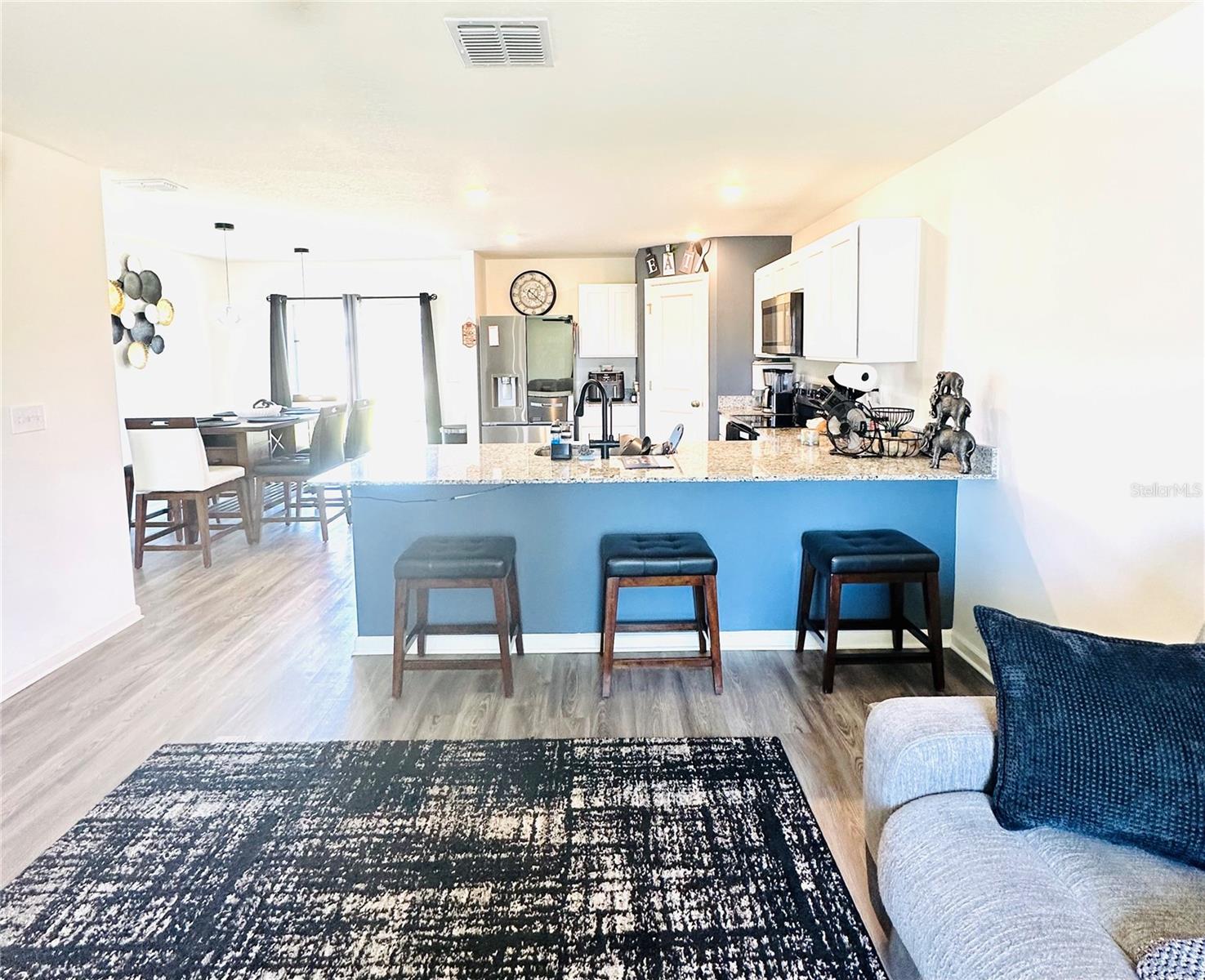 Image 8 of 32 For 1053 Ambleside Dr