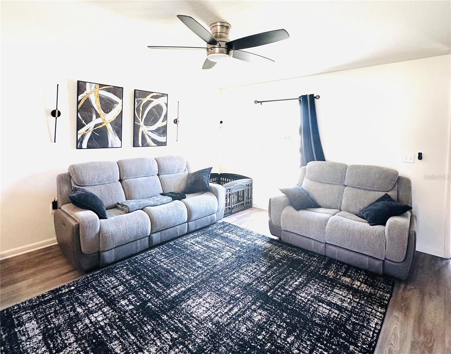 Image 9 of 32 For 1053 Ambleside Dr