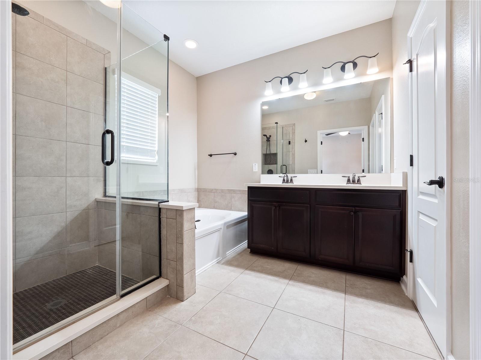 Image 16 of 35 For 1442 Resolute Street