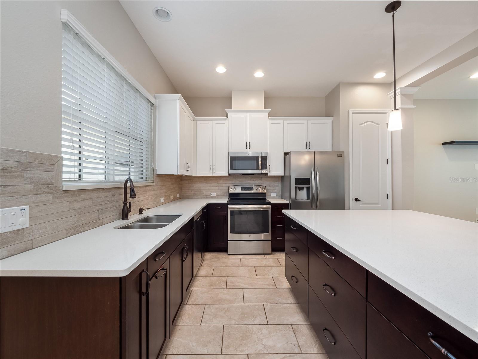 Image 5 of 35 For 1442 Resolute Street