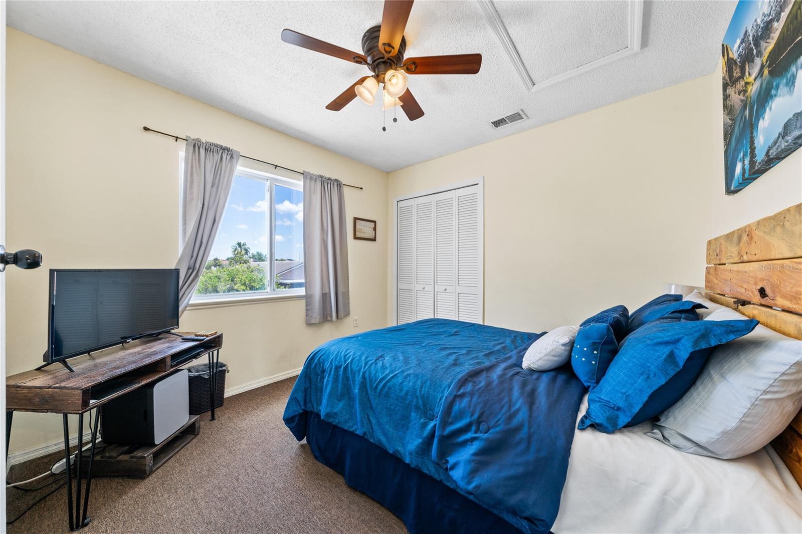 Image 18 of 36 For 1228 Heather Lake Drive