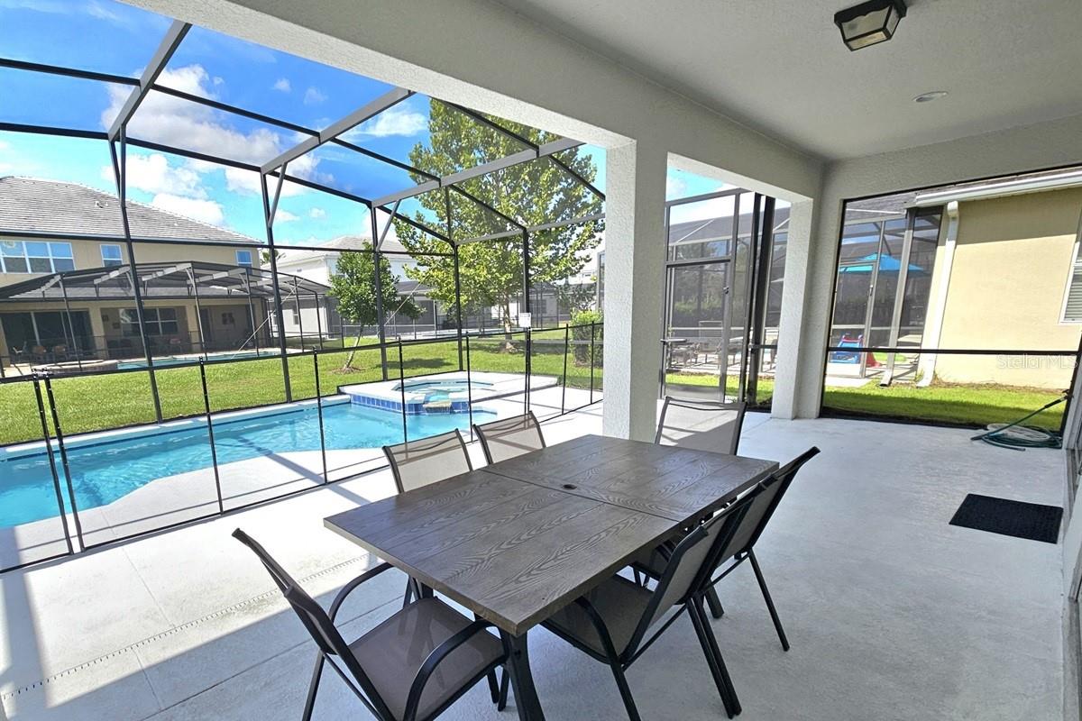 Image 21 of 25 For 3810 Oakville Avenue