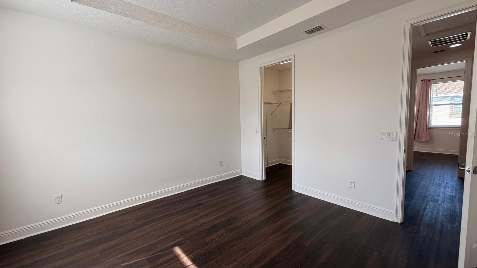 Image 22 of 40 For 14038 Millington Street