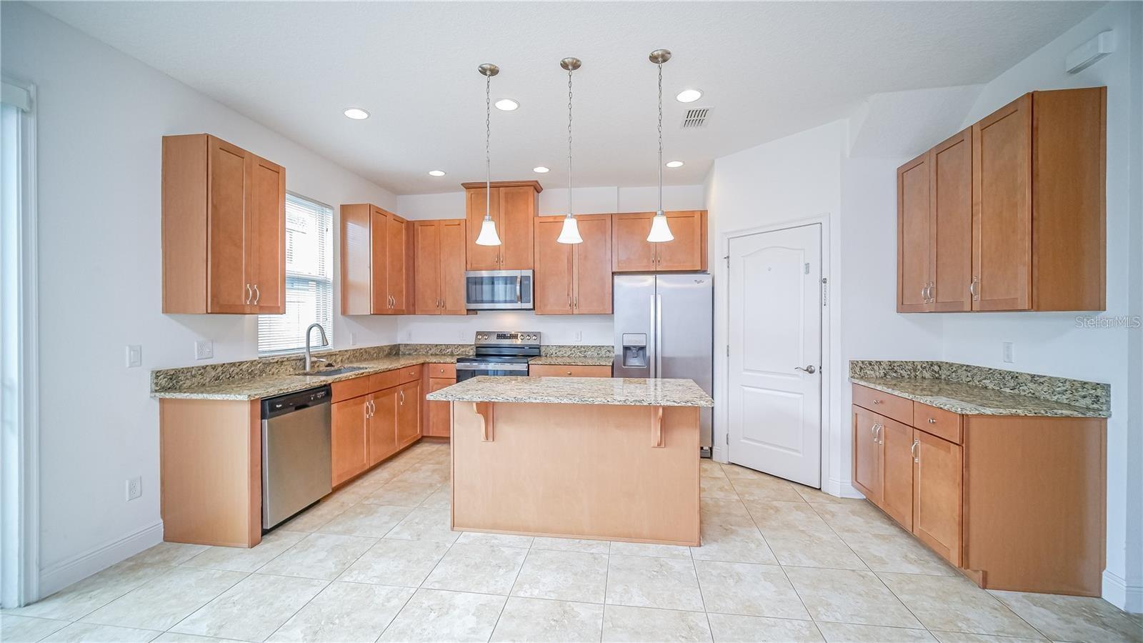 Image 6 of 40 For 14038 Millington Street