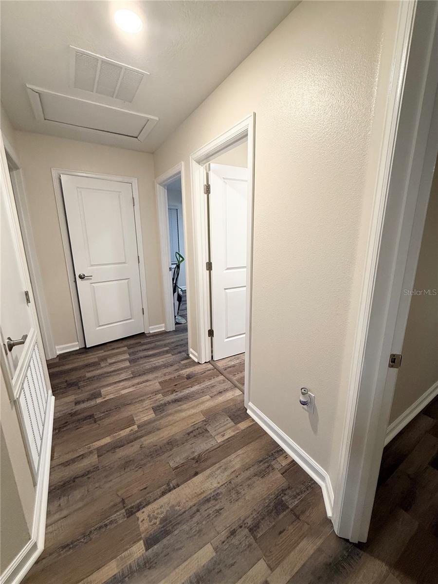 Image 24 of 35 For 1048 Downswing Place