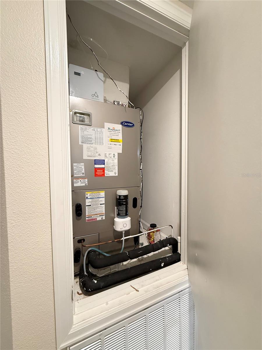 Image 27 of 35 For 1048 Downswing Place