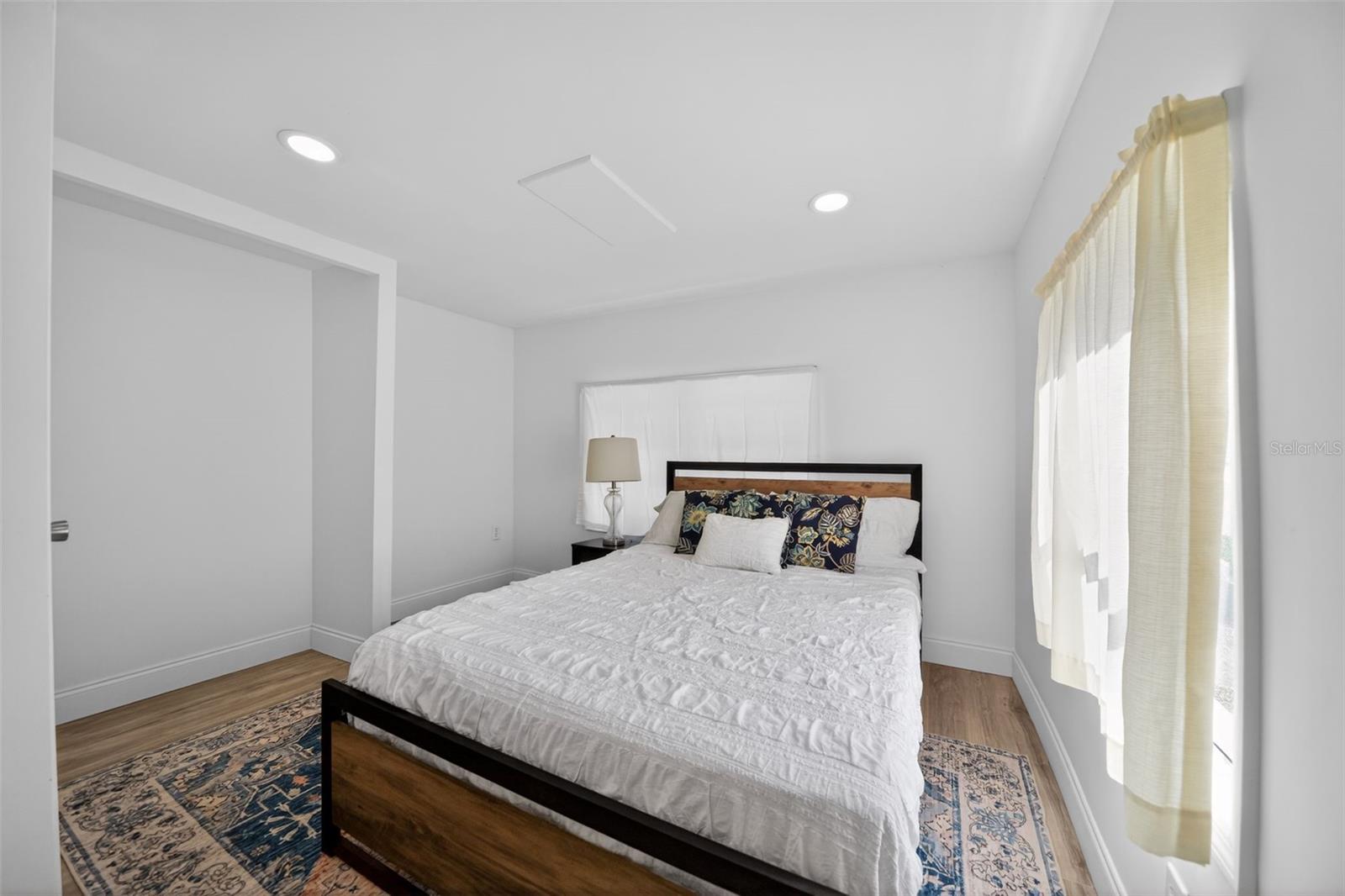 Image 9 of 13 For 2944 Palm Circle