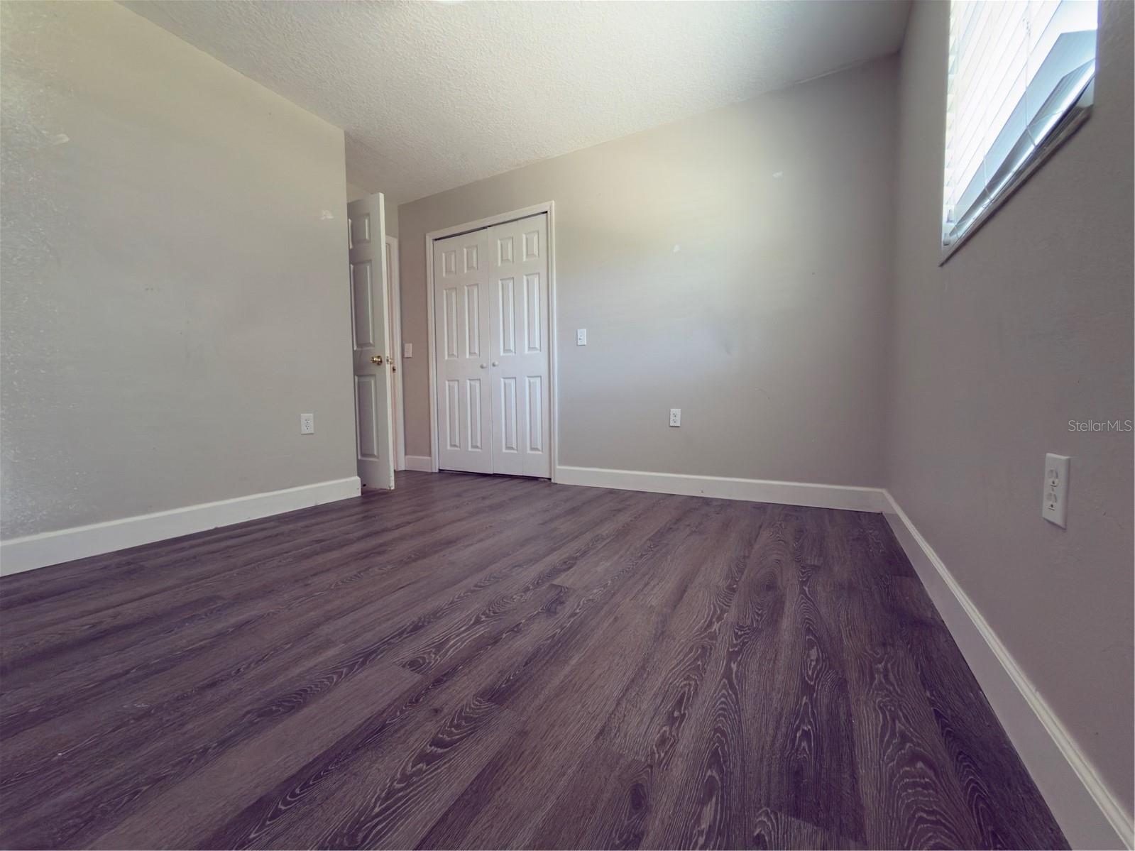 Image 14 of 28 For 4850 Lake Shore Drive