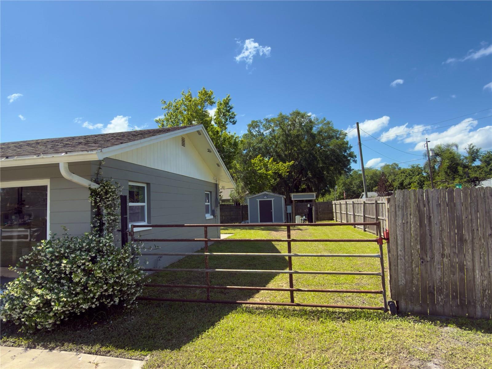 Image 21 of 28 For 4850 Lake Shore Drive