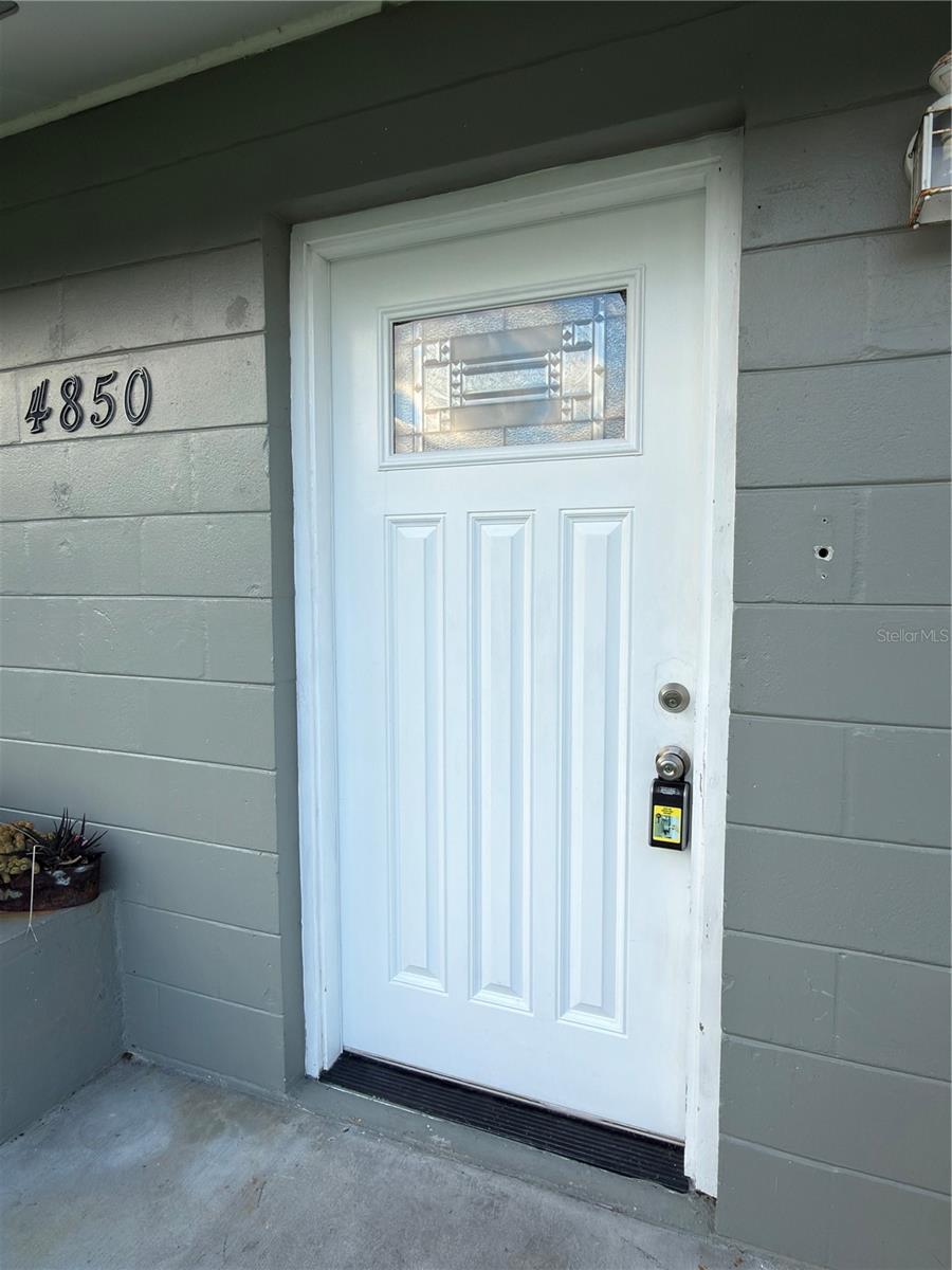 Image 4 of 28 For 4850 Lake Shore Drive