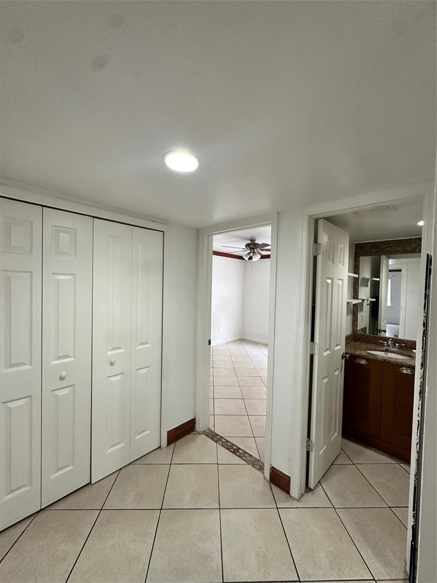 Image 17 of 35 For 4407 Semoran Boulevard 2