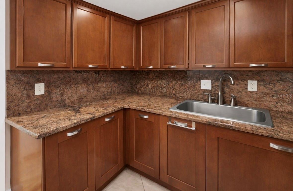 Image 4 of 35 For 4407 Semoran Boulevard 2