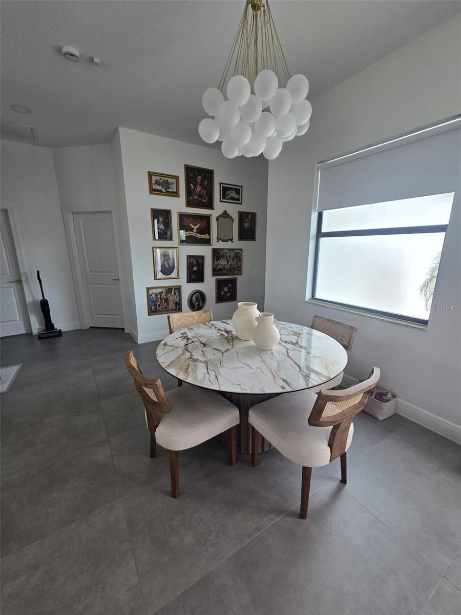 Image 6 of 25 For 1156 Helen Avenue S