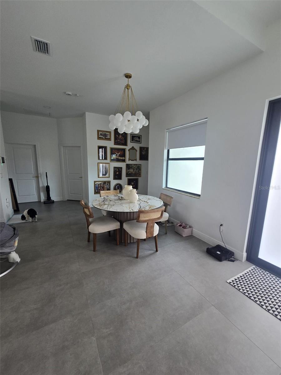 Image 7 of 25 For 1156 Helen Avenue S