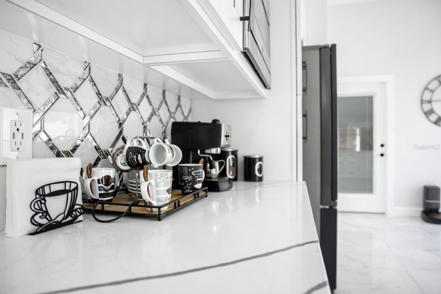 Image 17 of 54 For 1461 Mona Drive