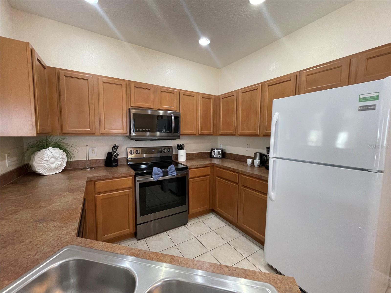 Image 13 of 68 For 141 Summer Place Loop