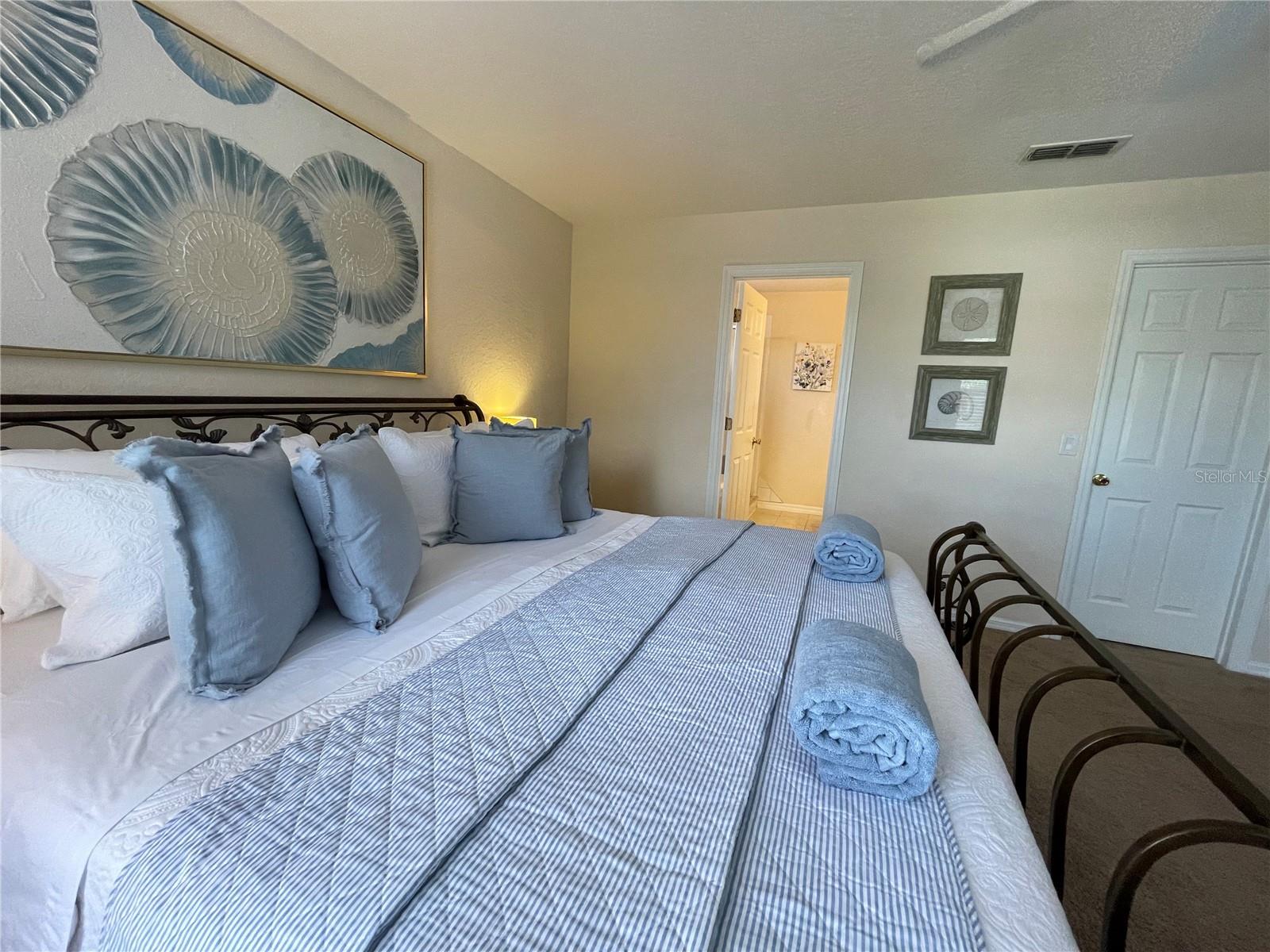 Image 24 of 68 For 141 Summer Place Loop