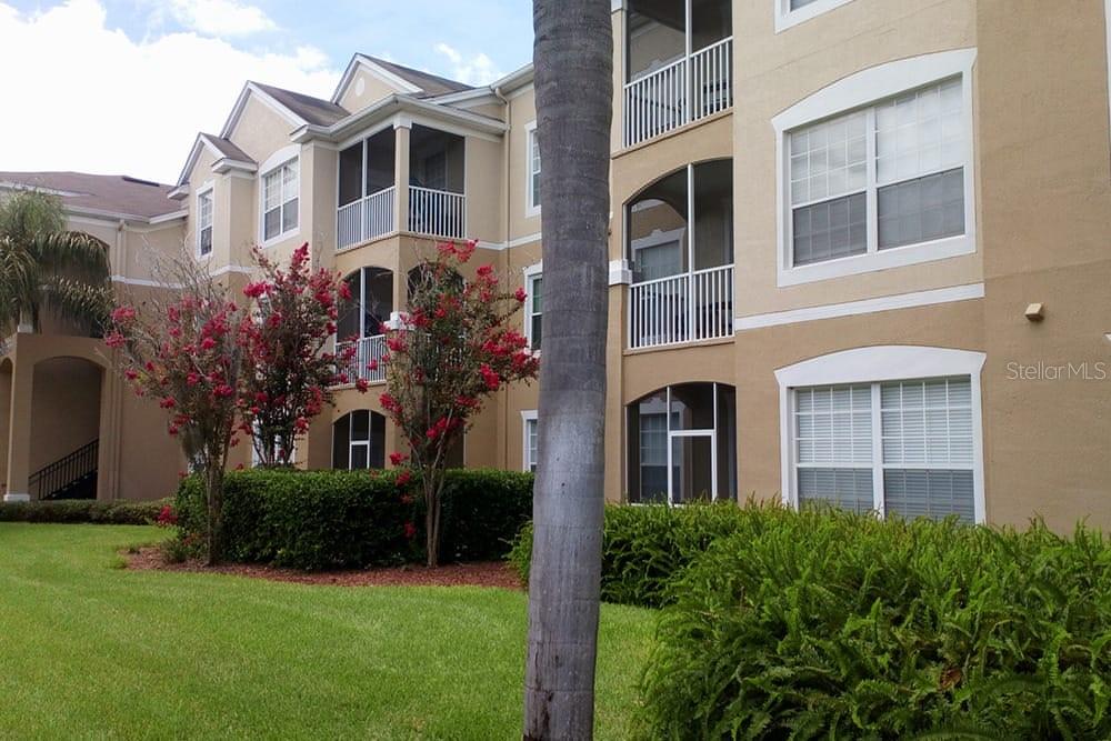 Image 11 of 39 For 2307 Butterfly Palm Way # 102