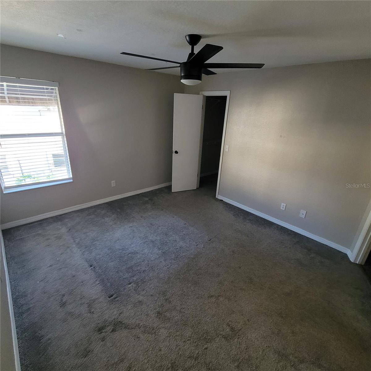 Image 15 of 21 For 5160 Conroy Road 1422