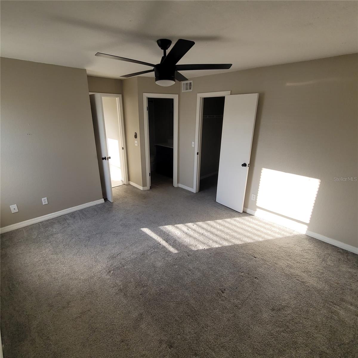 Image 20 of 21 For 5160 Conroy Road 1422