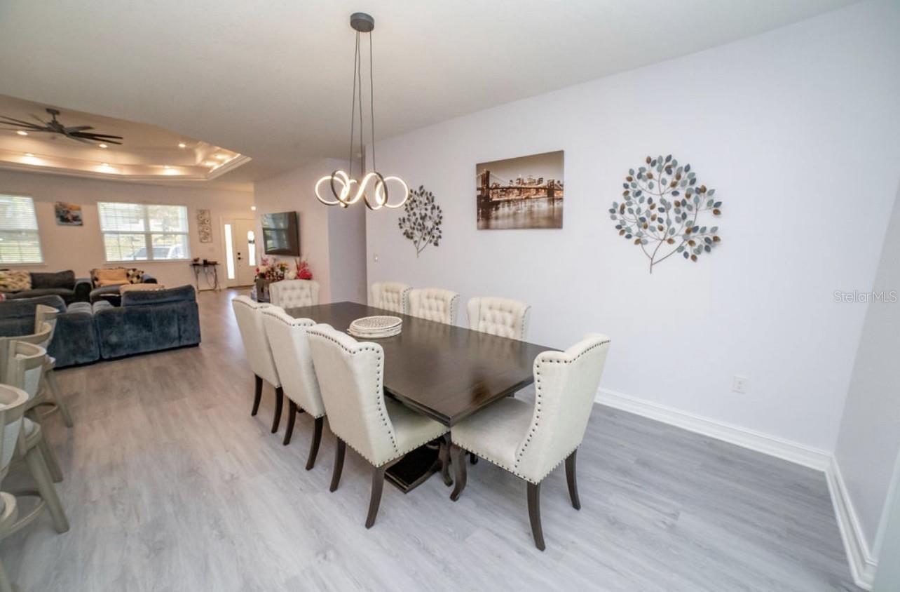 Image 11 of 27 For 842 Wildabon Avenue