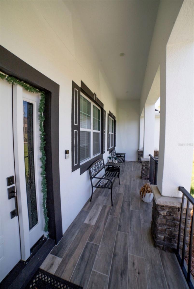 Image 4 of 27 For 842 Wildabon Avenue