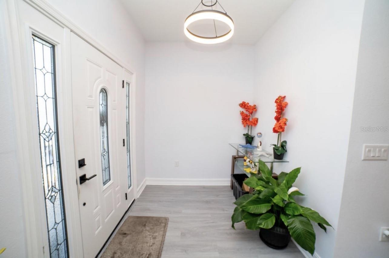 Image 5 of 27 For 842 Wildabon Avenue