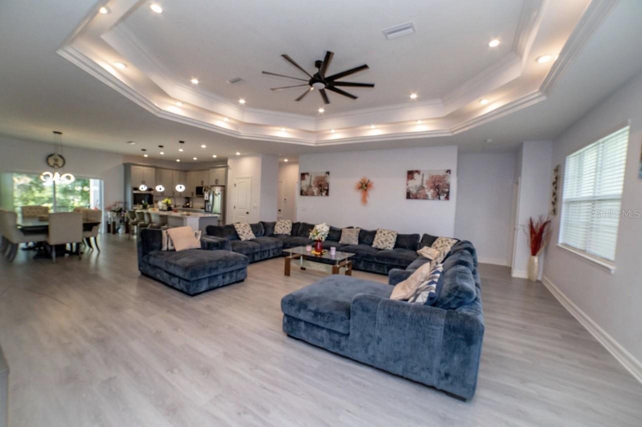 Image 6 of 27 For 842 Wildabon Avenue