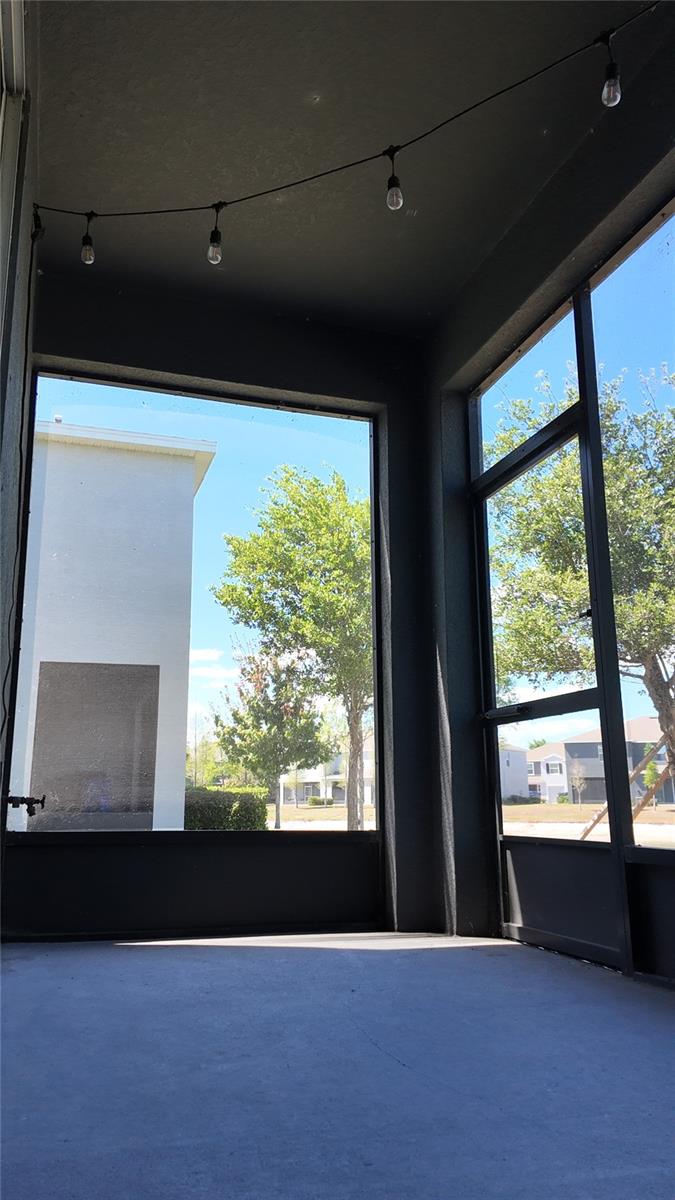 Image 4 of 26 For 8648 Falling Blue Place