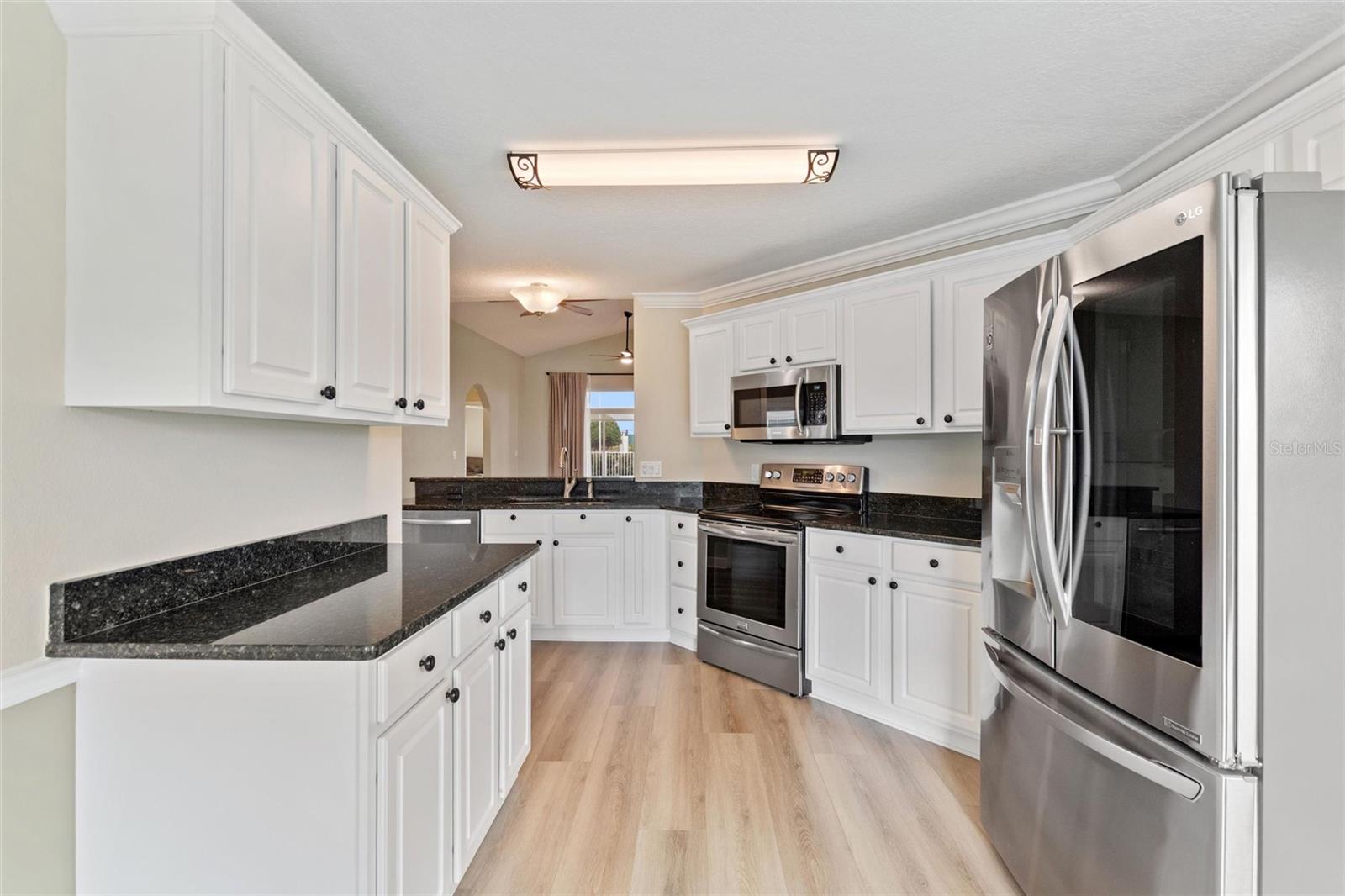 Image 2 of 60 For 125 Ridge View Dr