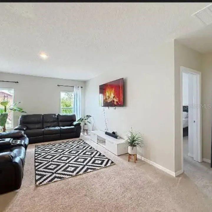 Image 5 of 11 For 1228 Haines Dr