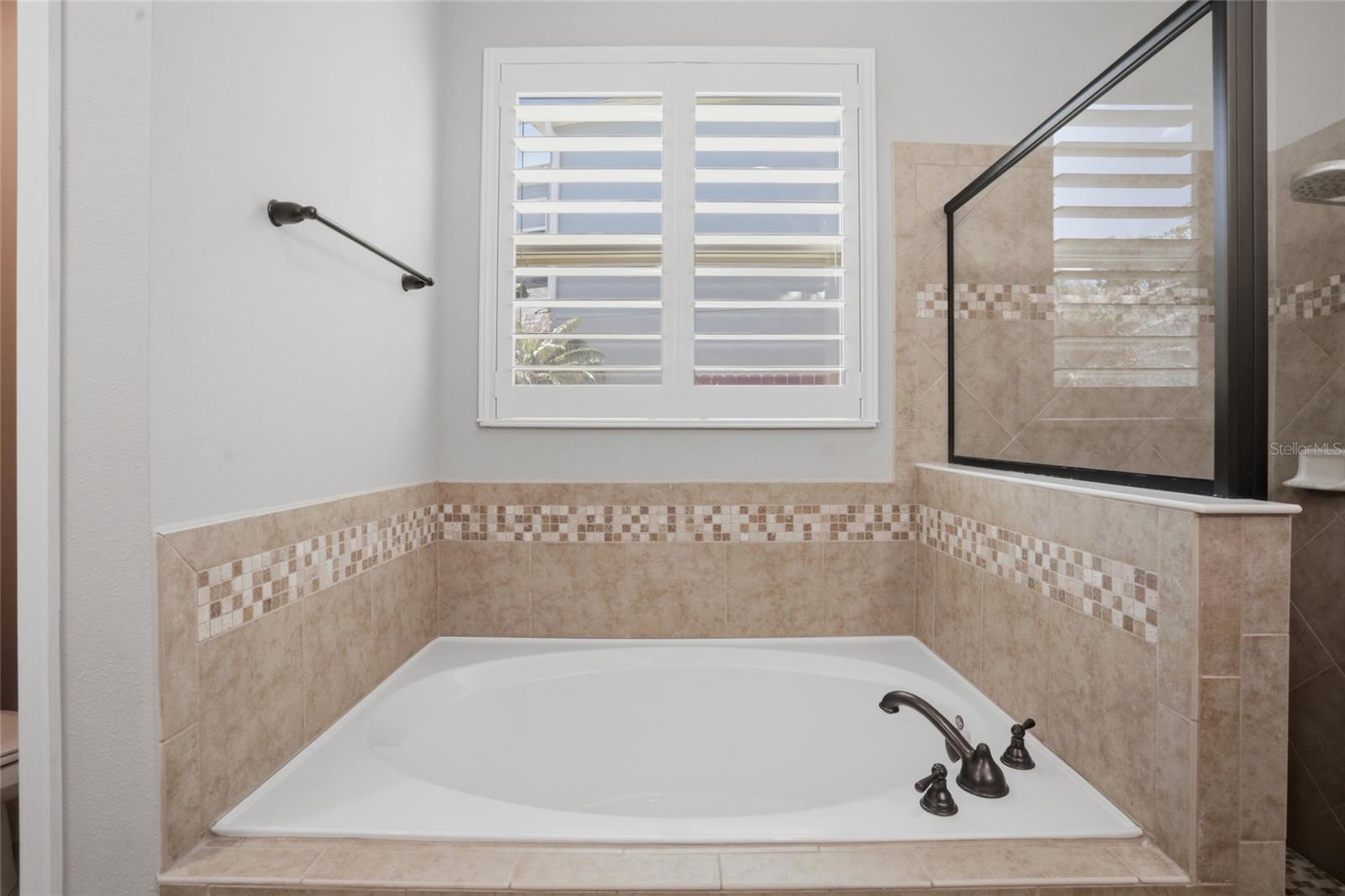 Image 23 of 66 For 1432 Brookhaven Court