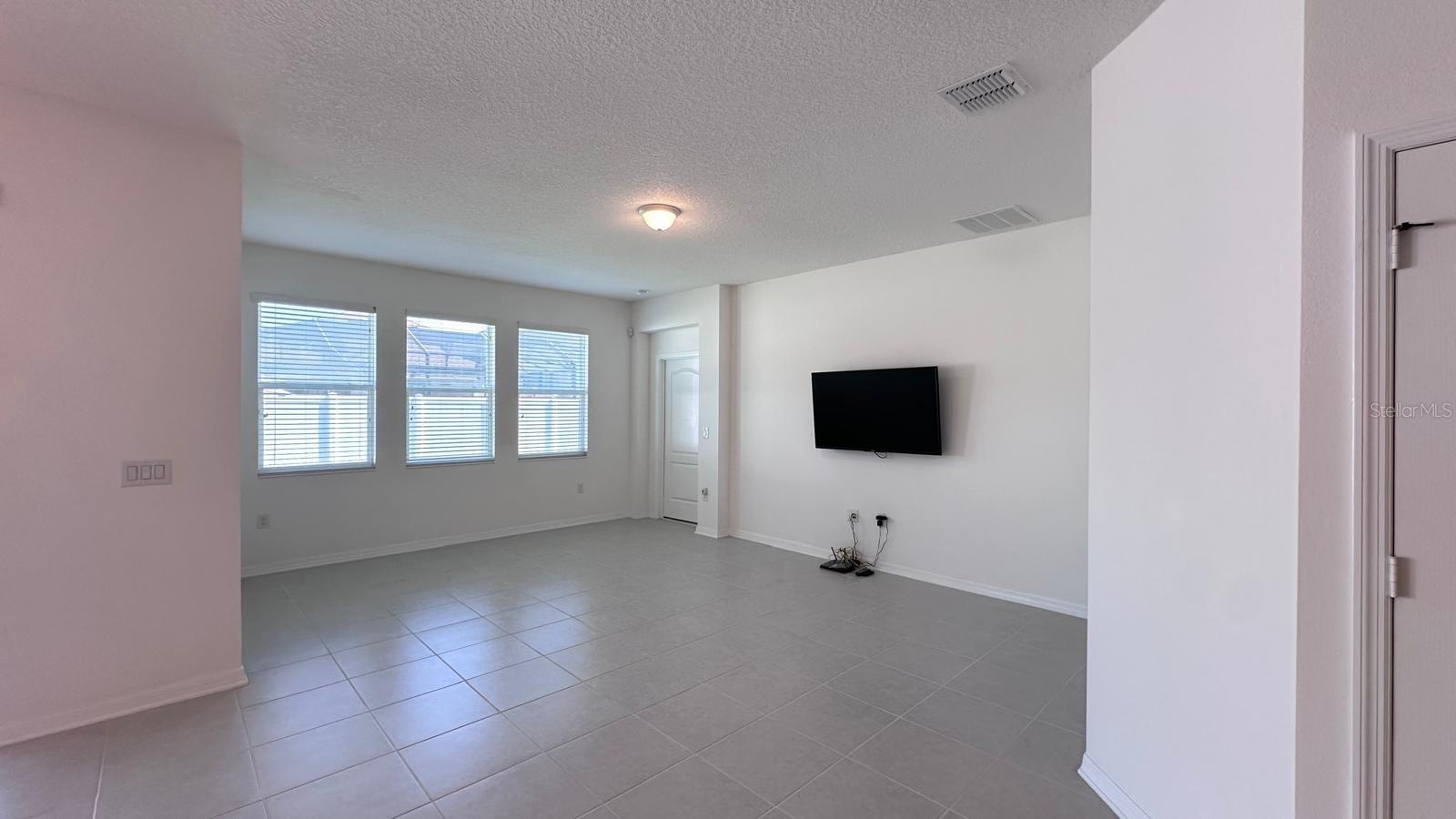 Image 22 of 40 For 3331 Forton Drive