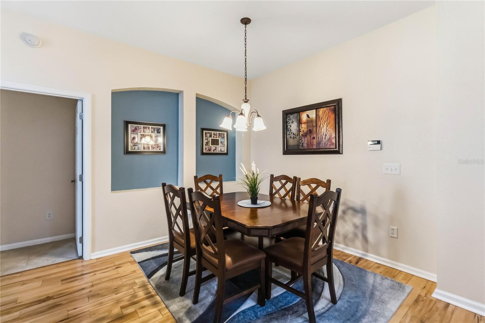 Image 10 of 29 For 3001 Laurel Park Lane 106