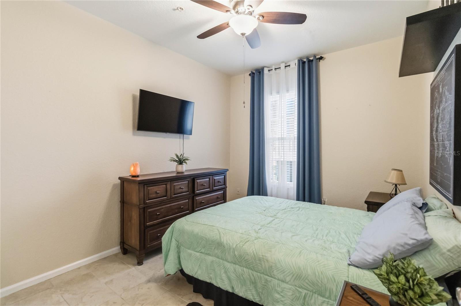 Image 20 of 29 For 3001 Laurel Park Lane 106