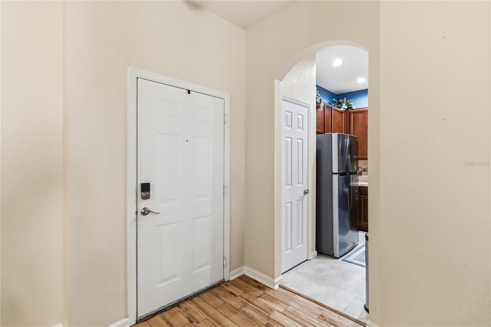 Image 5 of 29 For 3001 Laurel Park Lane 106